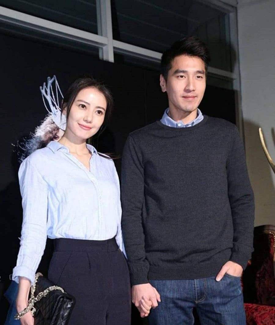 原创高圆圆生图曝光喜登热搜第一评论区却被秦霄贤包场赵又廷的处境太