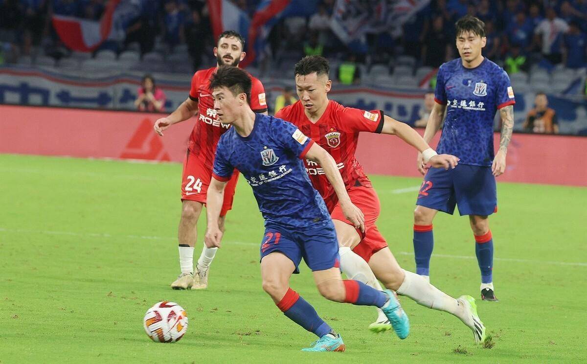 中超上海滩双雄被猛夸,球迷不解为何不在亚冠展现威力_广州队_联赛
