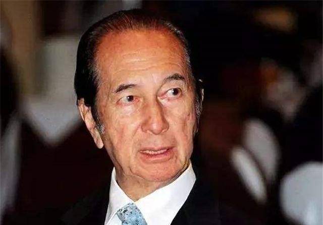 叶汉邀请叶德利这个眼里只有"跑车和美女"的富豪公子一起组建新财团