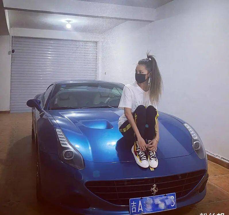长春翻斗车法拉利相撞,女车主网红乖婷儿回应,好烦啊千万别借车