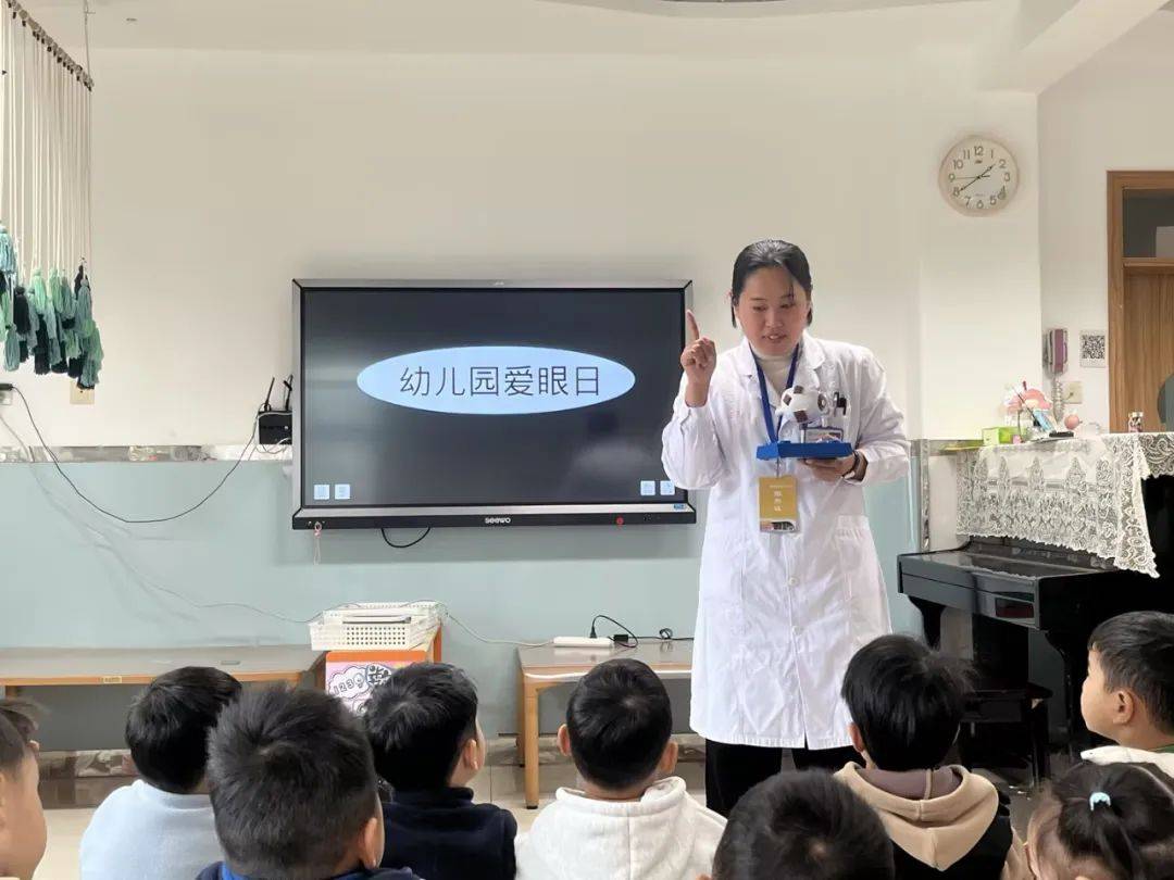 在一起让教育身心灵共舞濮阳市实验幼儿园开展家长开放日活动