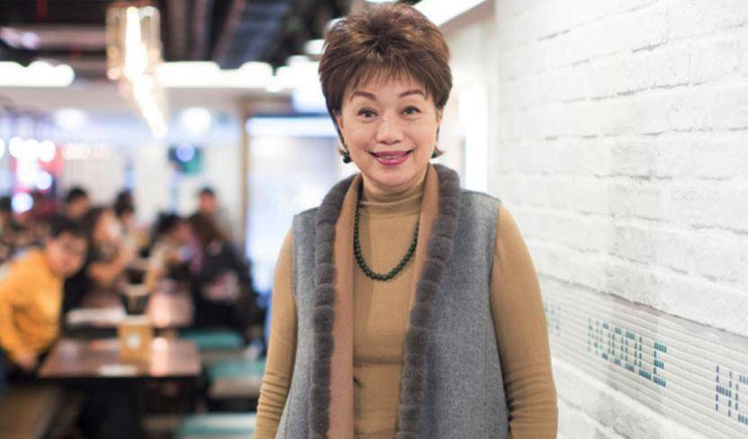 中扮演林保怡的继母后,这23年来她多数都在演妈妈的角色,譬如谢天华