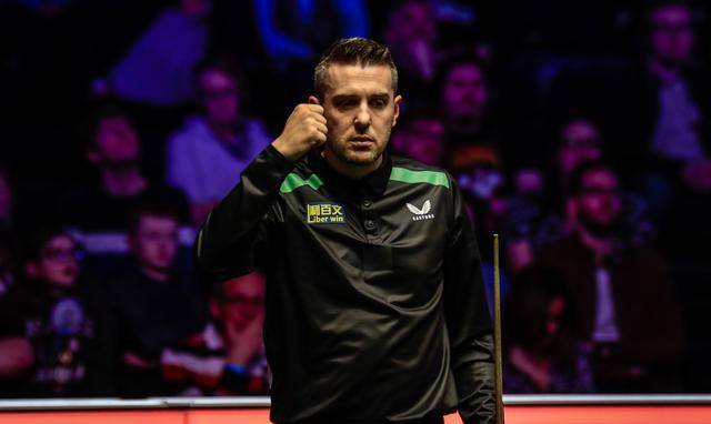 原创斯诺克混双赛战况塞尔比与罗伯逊遭遇连平布雷切尔迎首胜挑战卫冕