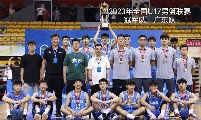 原创朱芳雨在考察即将开战全国青年联赛挑选下赛季进入广东一队名单