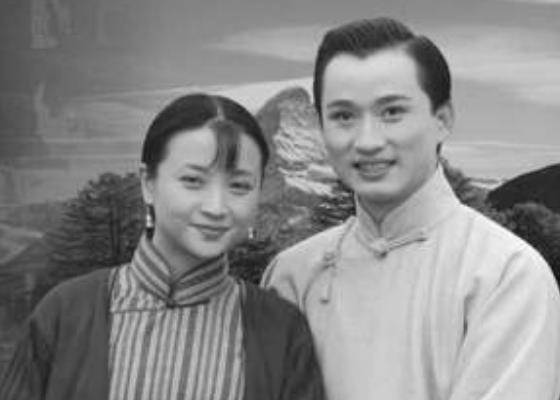 之后的几年里,荀慧生对妻子吴春生都没有什么好的感觉,一次登台表演