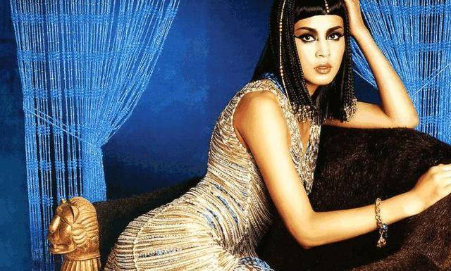 埃及艳后有多妖艳一路靠睡位居高位但最后也因男人而死