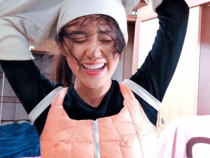 原创有种惊喜叫蒋依依脱毛衣本以为没啥特别看到效果这发量我慕了