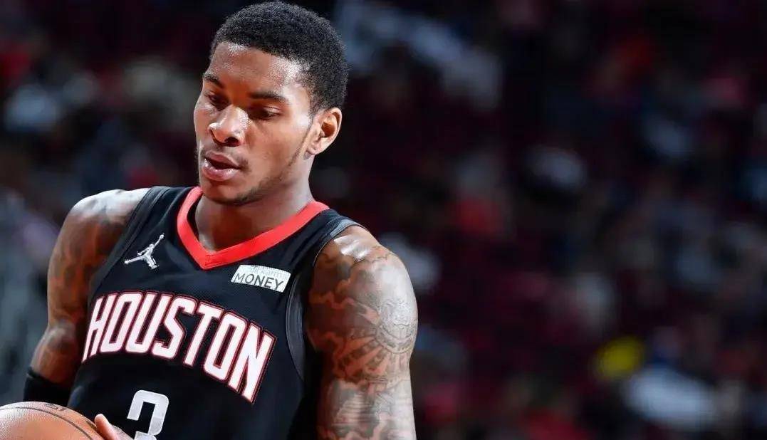 原创小波特再就业签约希腊球队告别nba23岁新星还能回来吗