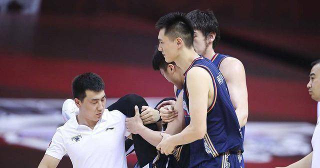 跟腱断裂赛季报销早日康复_王睿_南京_比赛日