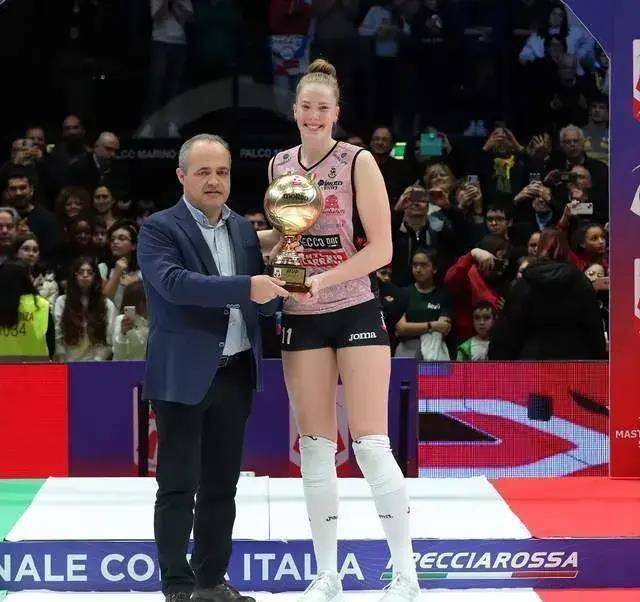 沃洛兹:0分(1扣0中0失误0被拦)法赫尔:8分(9