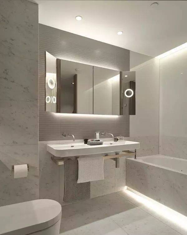 卫生间的瓷砖,居然可以铺的这么美,为家居增添一份独特的魅力