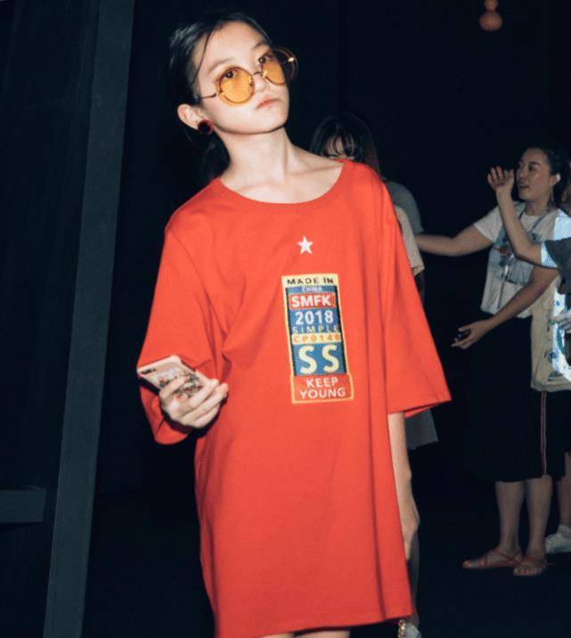 14岁李嫣摆脱兔唇记号完美逆袭成大美女好身材赶超王菲