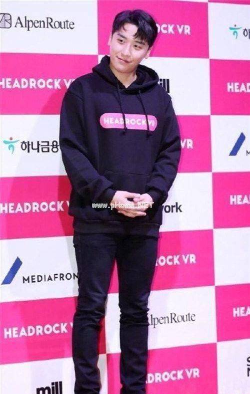 bigbang胜利出席vr公司委任仪式不穿西服的理事也很有男人味