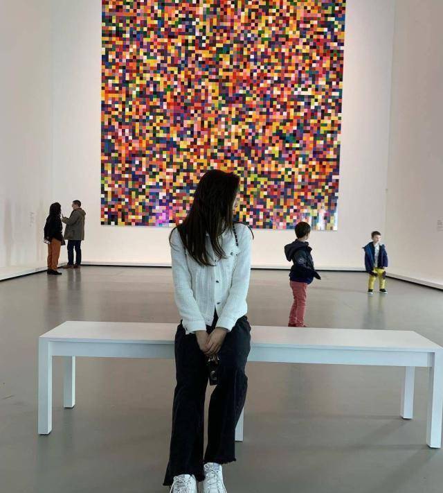 jennie平价装出行自然清雅不要滤镜磨皮笑容大方接地气