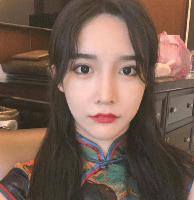 艾比被问会不会跟男生恋爱?听到他脱口而出的6字,全网都心疼了