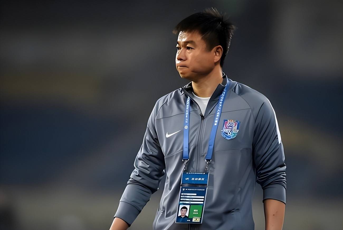 你慢一点儿于根伟一要求道尽中国足球辛酸完全跟不上节奏