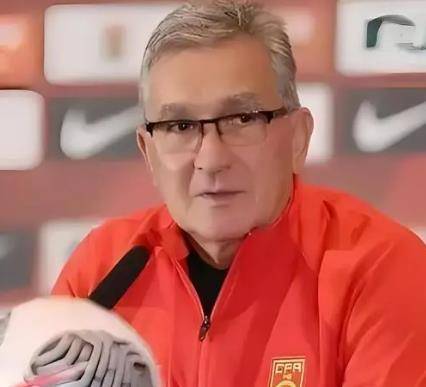 原创年薪1168万国足新帅上任三把火启用王牌归化武磊摊牌