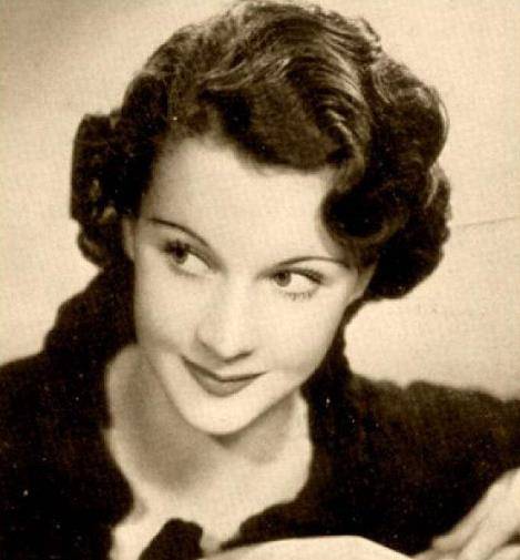 原创母亲为了阻止她的恋情将她锁在阁楼25年被发现时体重只有49斤