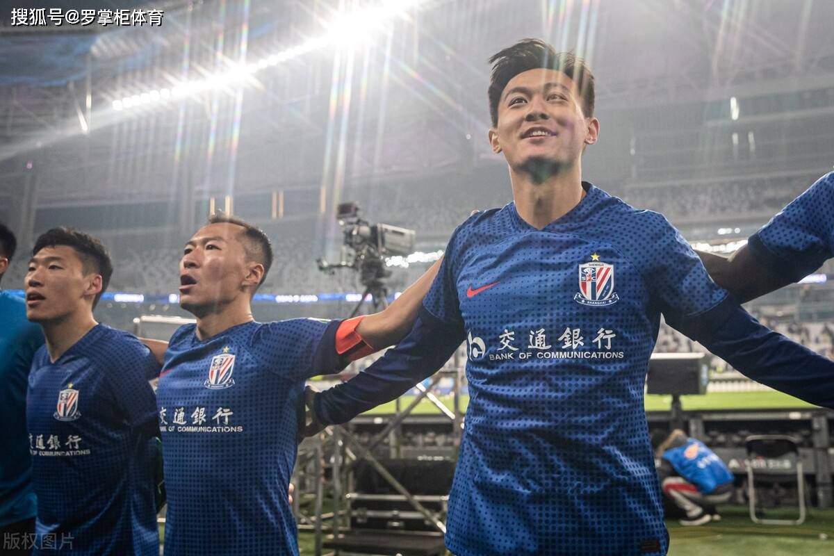 原创意外蒋圣龙庆幸自己没被上港挖走直言坚持留在申花对他是好事