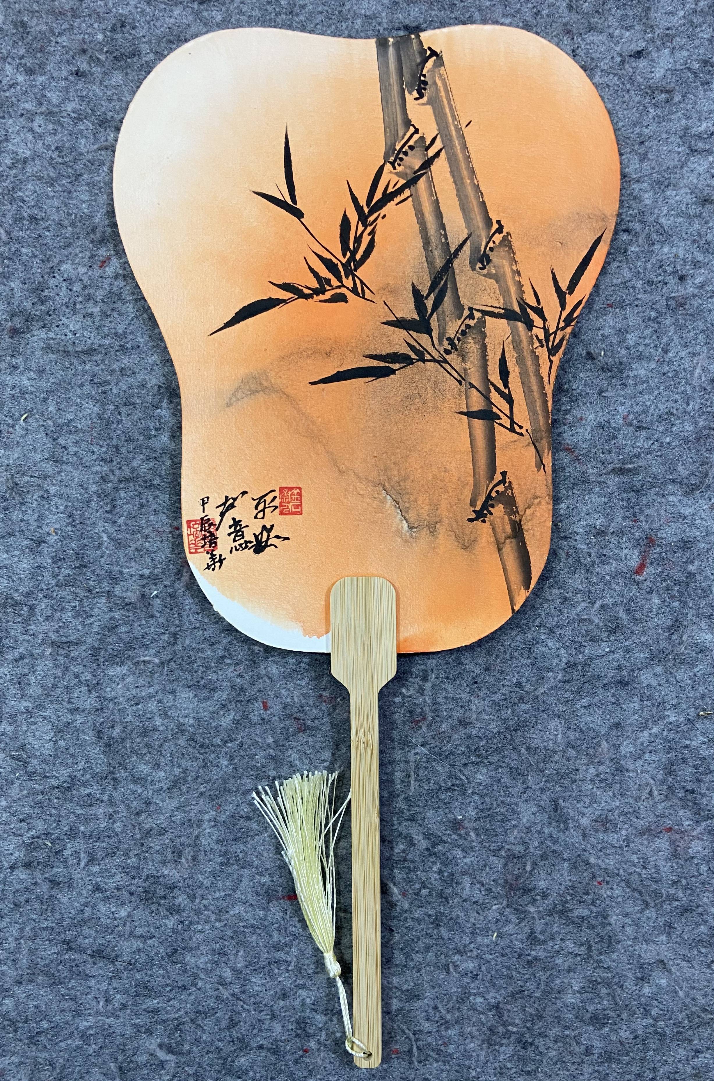 泼墨泼彩竹创始人陈培华画扇