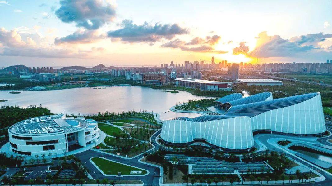 金鹰世界商铺南通金鹰世界售楼处电话南通金鹰世界售楼中心24小时电话