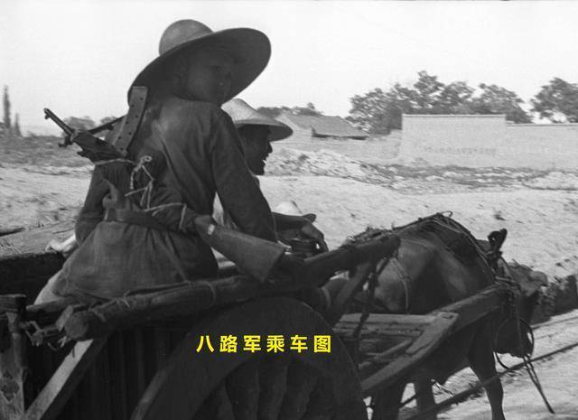 这位八路军士兵背的是ak47冲锋枪吗?博物馆的照片给出了正确答案