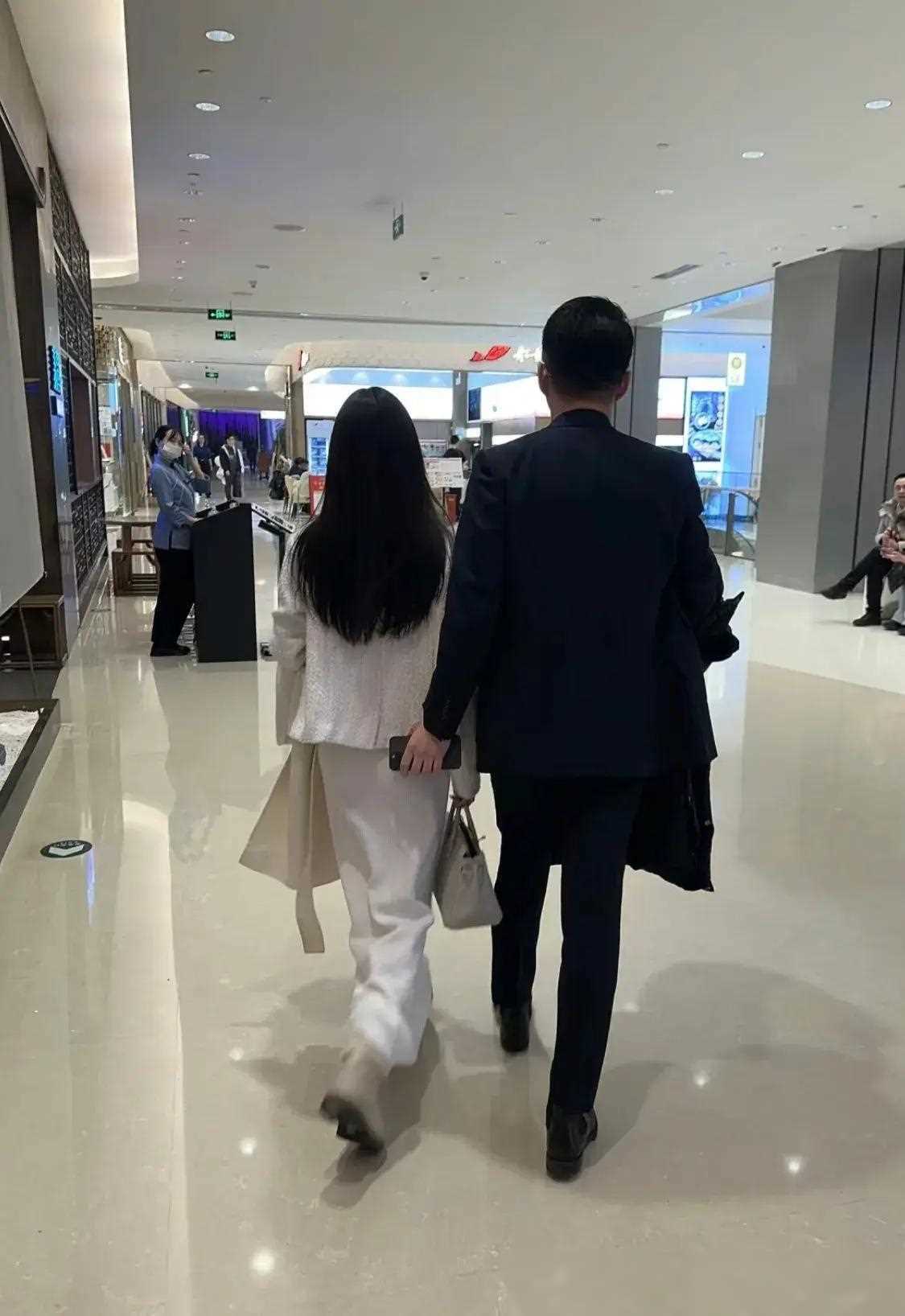 汪小菲再曝大瓜狗仔爆料小梅怀孕保姆一句话引发热议