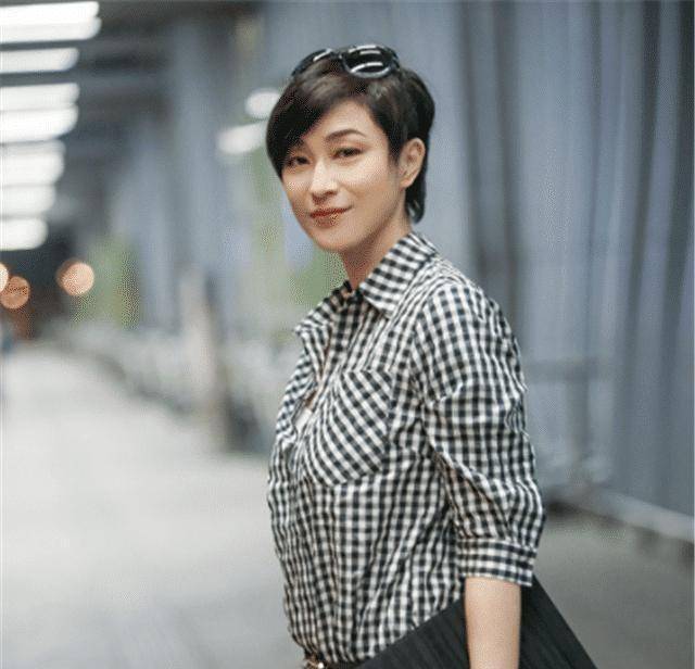 陈法蓉多年不婚和老父亲相依为命昔日港姐为何成为不婚族