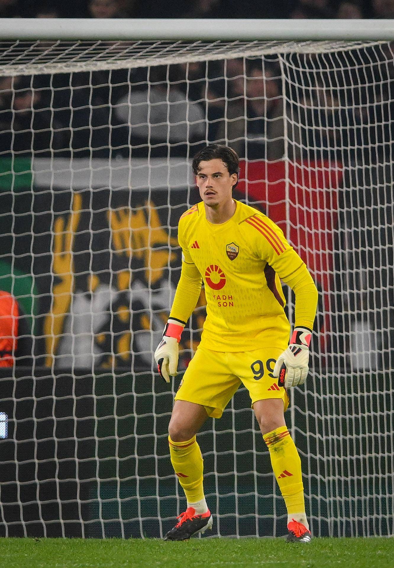 原创穆里尼奥纽卡选锋小伊布和三狮国脚还有踢飞罗马未来的卢卡库