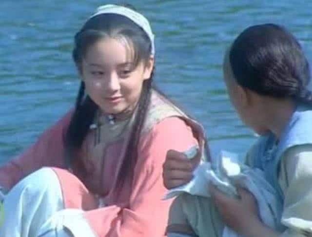 不知道还有几人记得,和释小龙搭档出演《少年黄飞鸿》里的叶彤.