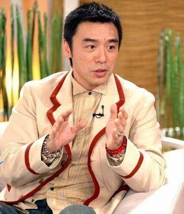 钟镇涛:前妻章小蕙让他欠下巨债,后娶小19岁妻子,女儿只认后妈_生活