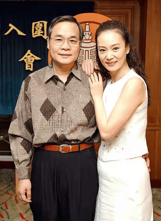 48岁李若彤谈未婚未育原因让人看到大龄未婚未育女星的心酸