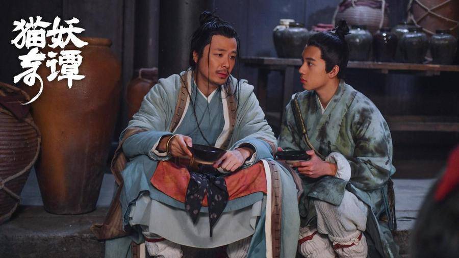 编剧代表作《新龙门客栈》,《十分钟年华老去之百花深处》等为影迷津