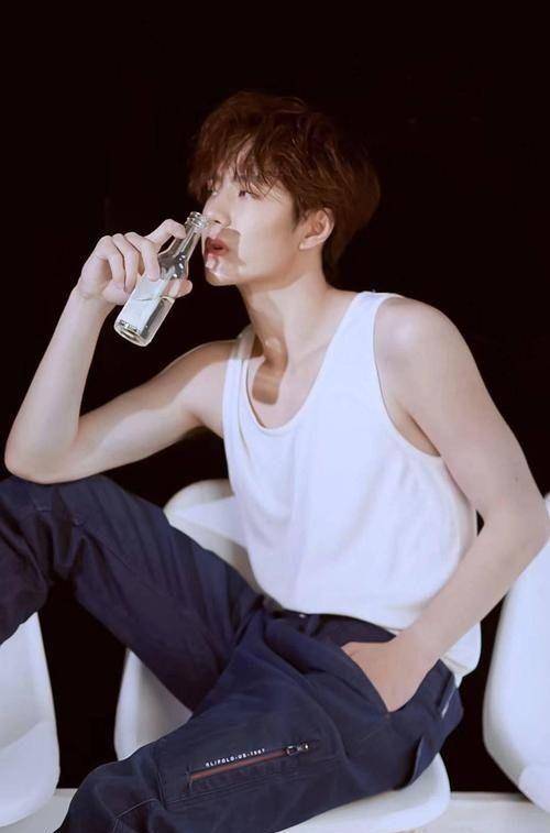 姚晨直言,很多女星不愿意和王一博拍吻戏,原来陈乔恩没说谎