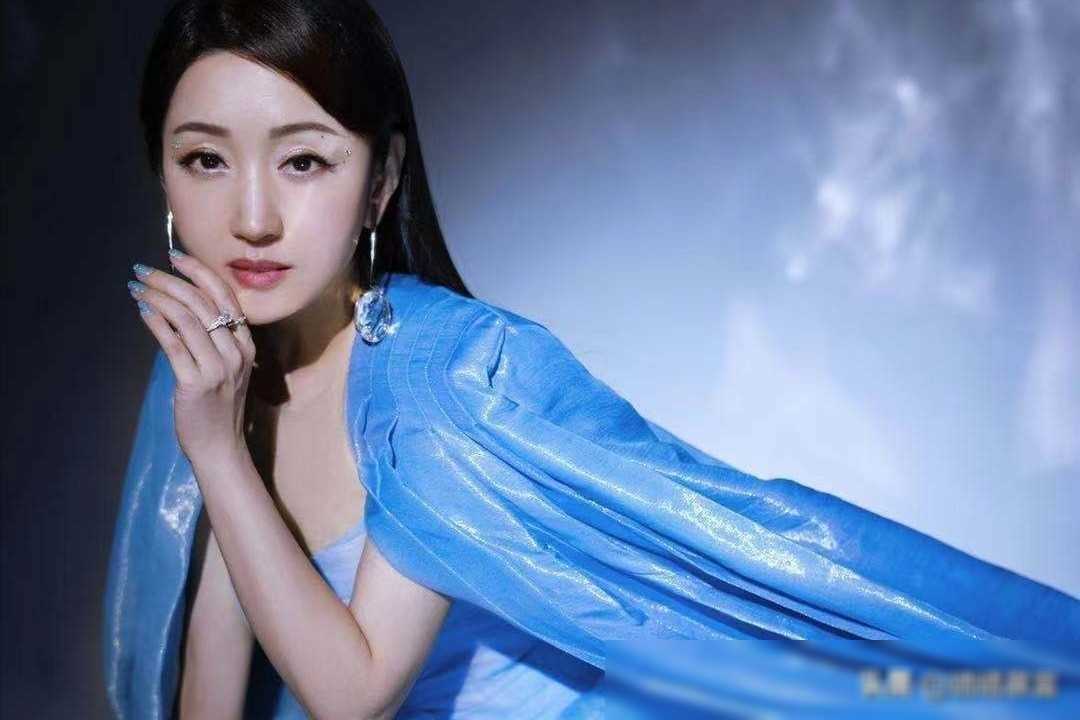 杨钰莹乘风破浪表现图片