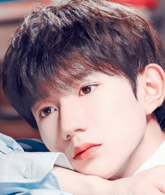 原创原创有种整容叫王源撩起刘海秒变霸道总裁小汤圆心脏受到暴击