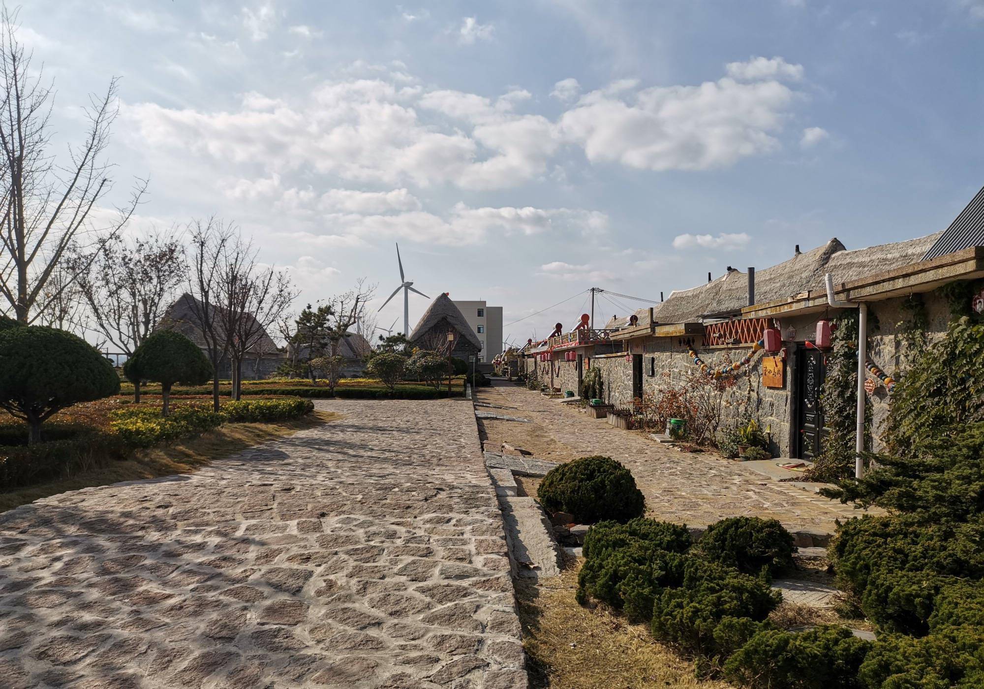 荣成百年古村落,风景秀丽景观齐全,大好天气游客稀少