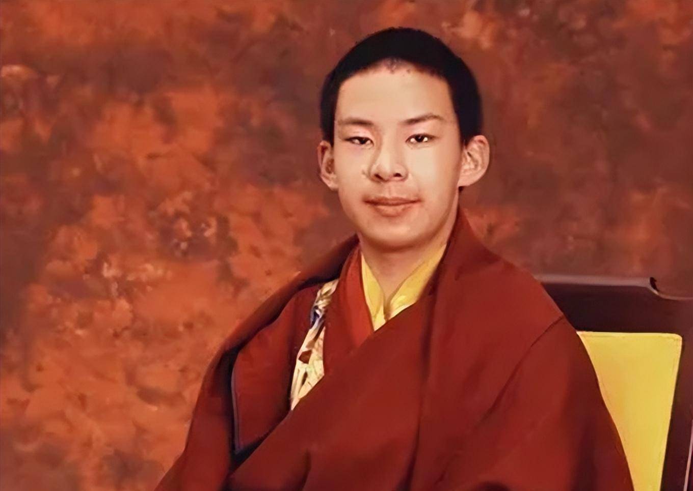 原创年轻的90后大活佛十一世班禅额尔德尼确吉杰布已经长大了