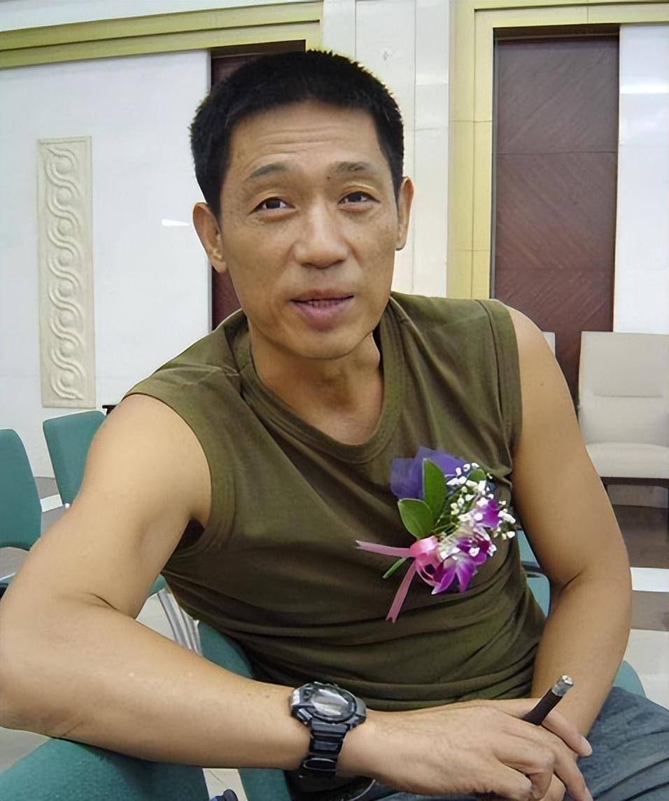 著名演员石凉:与丛珊离婚后再婚,前妻后妻的孩子都是宝