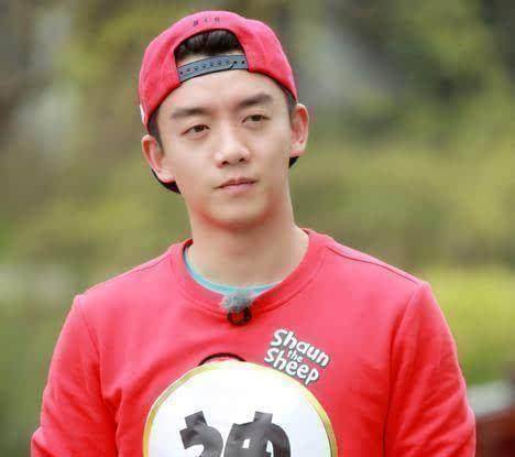 算是迪丽热巴,跑男团成员如今是八位,观众们早已看习惯了他们,突然换