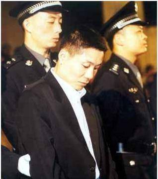 中国近代第一悍匪张君,6年间致50余人死伤,被捕时还面带微笑!_警方_案
