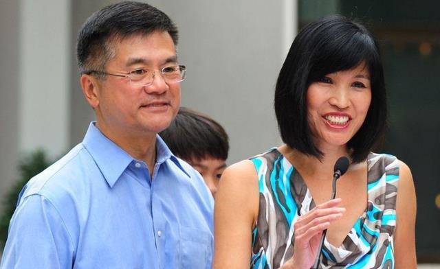 原创云南苗王后裔李蒙嫁美国首位华裔州长希拉里坦言我欣赏你