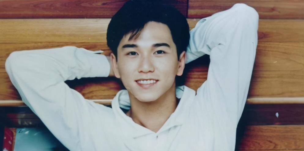 原创温兆伦:曾比肩四大天王,却被控告骗财骗色,今靠搞怪短视频为生