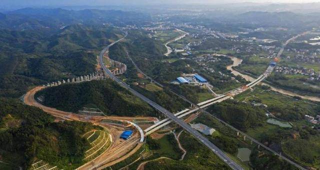 广东在建的一条高速,全长约130公里,粤西山区的这3个市有福了