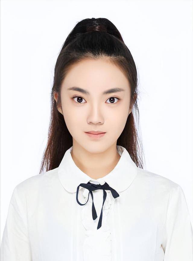 原创北电中戏艺考放榜美女云集看的人眼花缭乱