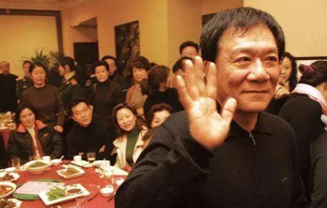 原创袁茵与侯耀文离婚后转身嫁给师侄戴志诚她幸福了吗