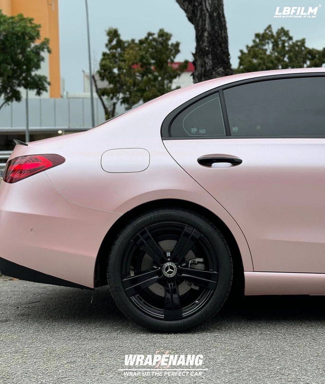 奔驰lb改色膜电光金属樱花粉,简直不要太美了