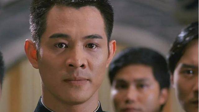 原创世界上仅存两颗九眼天珠李连杰花2000万求来一颗现值多少钱