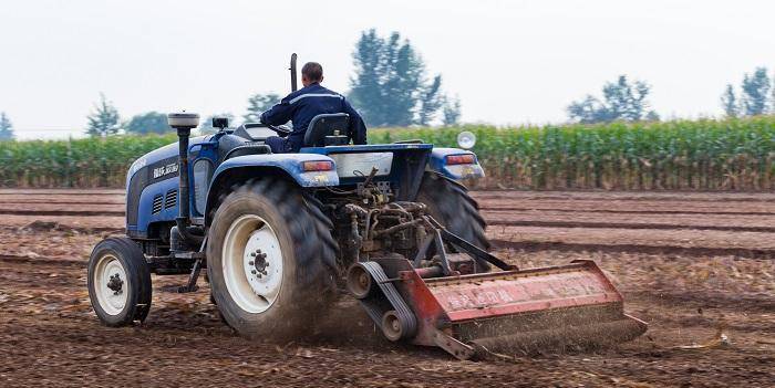 在我国农业的发展历程中,拖拉机早早地进入了国内市场,但印度入驻农业
