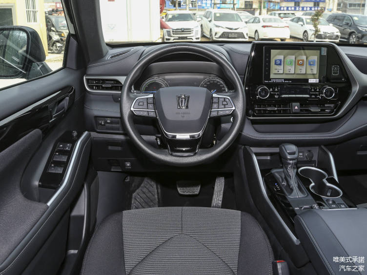 皇冠陆放豪华家用suv的全方位解析